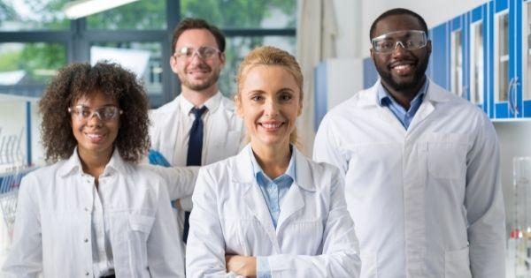 3 Reasons Why You Should Hire a Team of Experienced Chemists