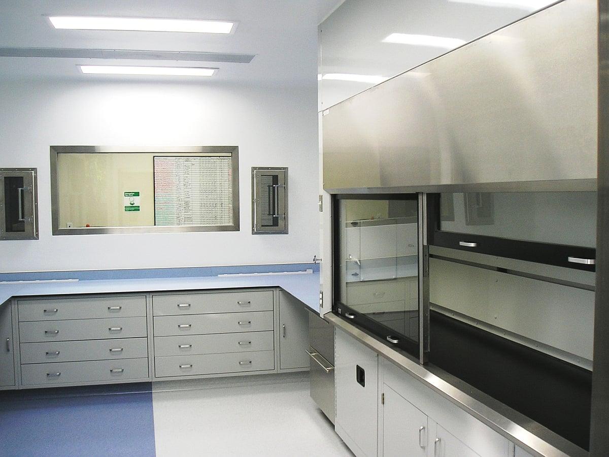 Moravek clean room