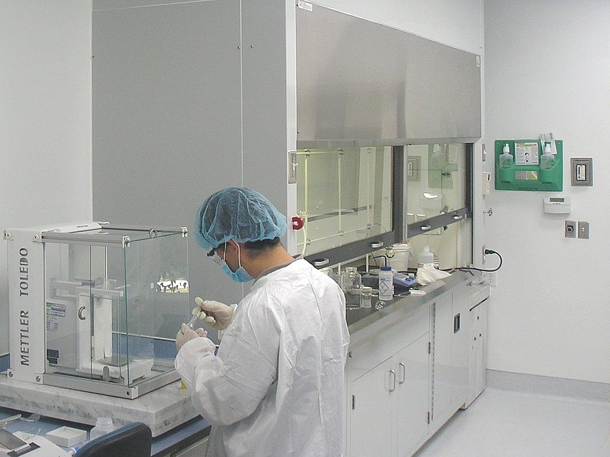 Moravek clean room