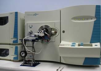 Moravek mass spectrometer